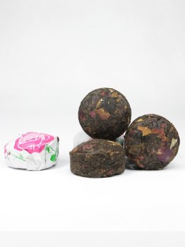 Чай Пуэр Шу Тоу Ча Юбанг с розой, 100 гр.